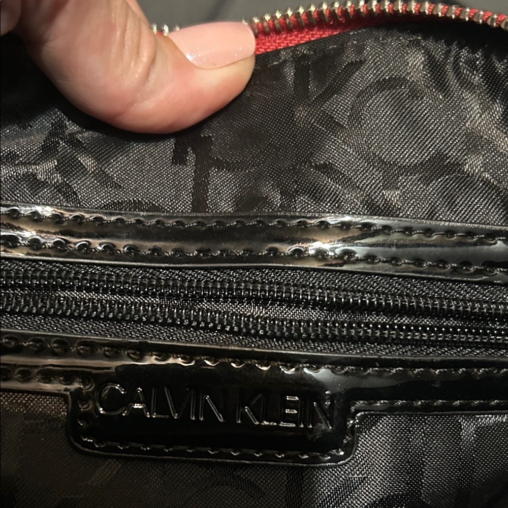 Calvin Klein Red and Black Logo Shoulder Bag - Picture 7 of 9